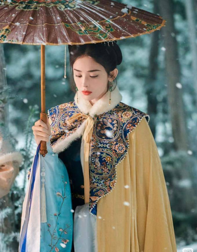 》剧组后台照！灵动可爱颜值状态双AG真人国际游戏娜扎晒《玉茗茶骨(图4)