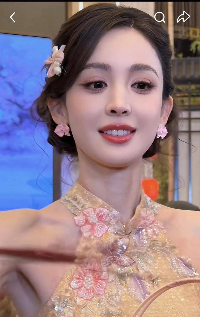 》剧组后台照！灵动可爱颜值状态双AG真人国际游戏娜扎晒《玉茗茶骨(图8)