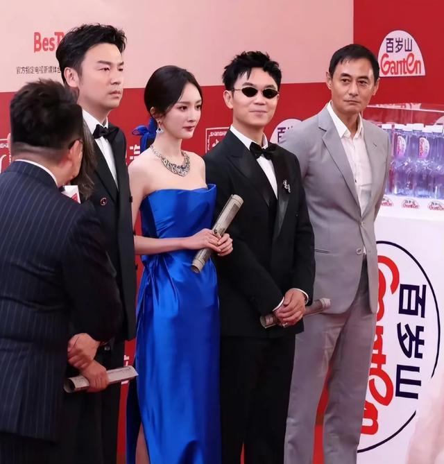 位女星排个名一个比一个惊艳舒淇仅排第3AG真人娱乐给2025红毯最美的10(图5)