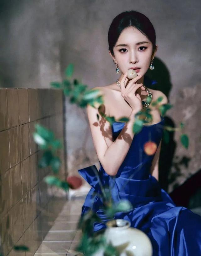 位女星排个名一个比一个惊艳舒淇仅排第3AG真人娱乐给2025红毯最美的10(图38)